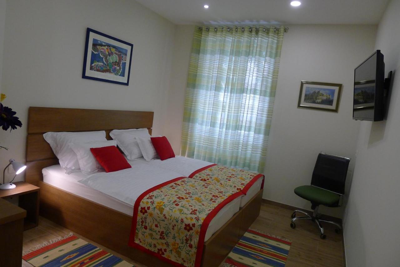 Split Centre Zlatan Rooms&Studio Екстер'єр фото